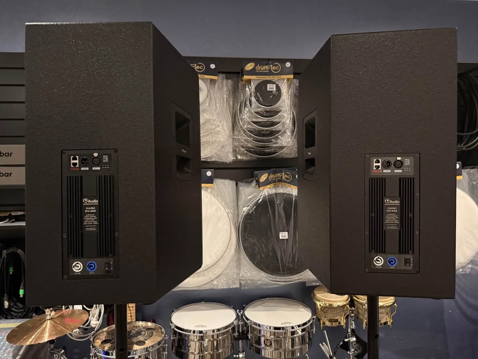 D-AUDIO DV45-A POWERED SPEAKERS (PAIR)
