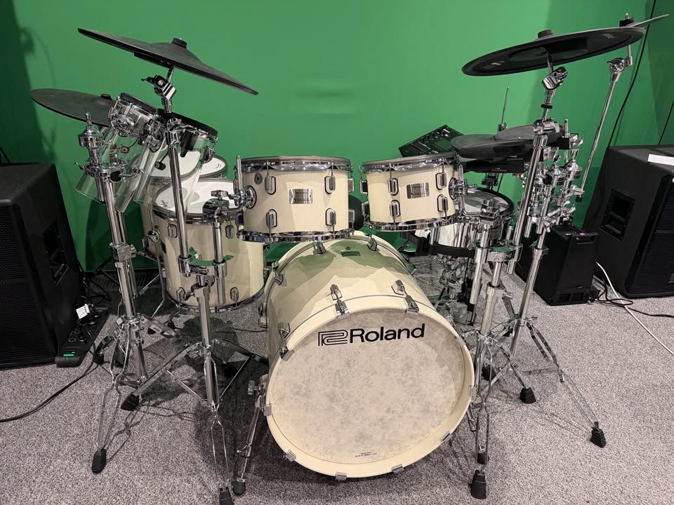 Roland VAD716 V-Drums Electronic Drum Kit - Pearl White & Extras
