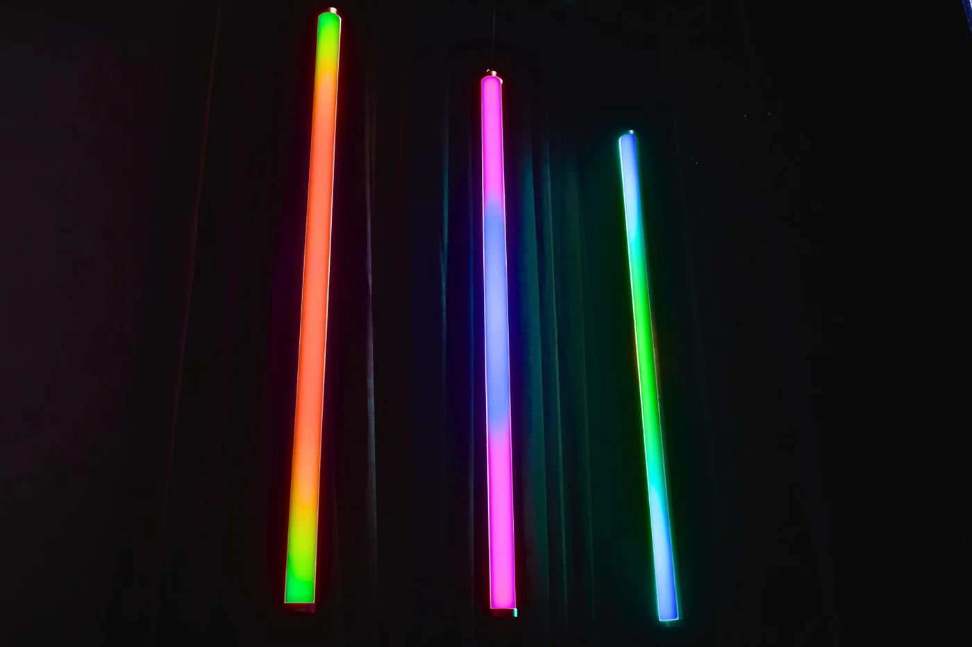 EVENTTUBEKIT - Outdoor LED Tube Package of 8 in a Road Case